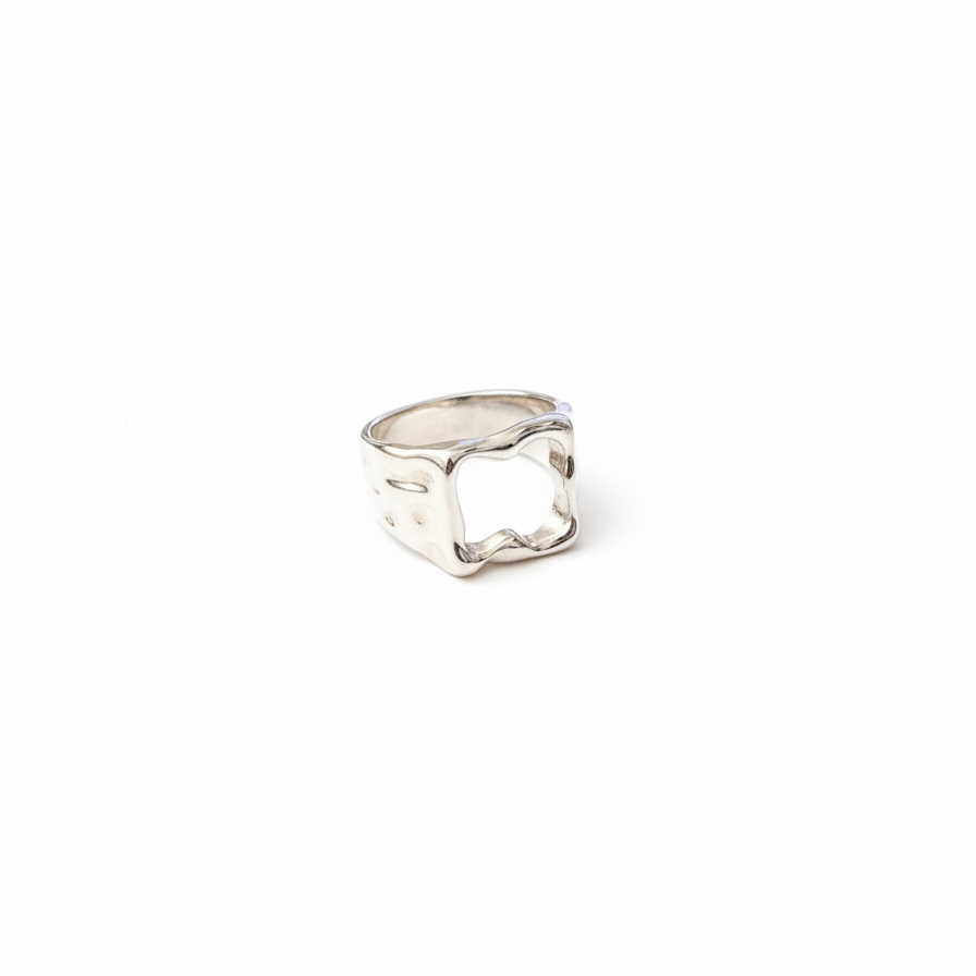 Cadre Ring — geometric open frame ring side view | THE ARCIVE