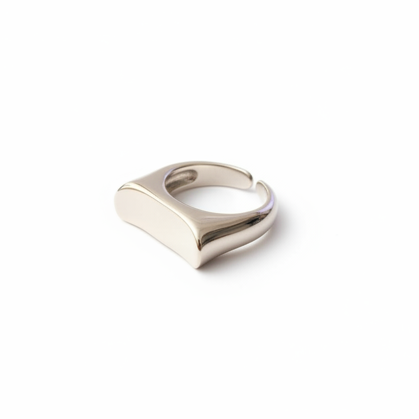 Arche Ring — arch-form gold ring | THE ARCIVE