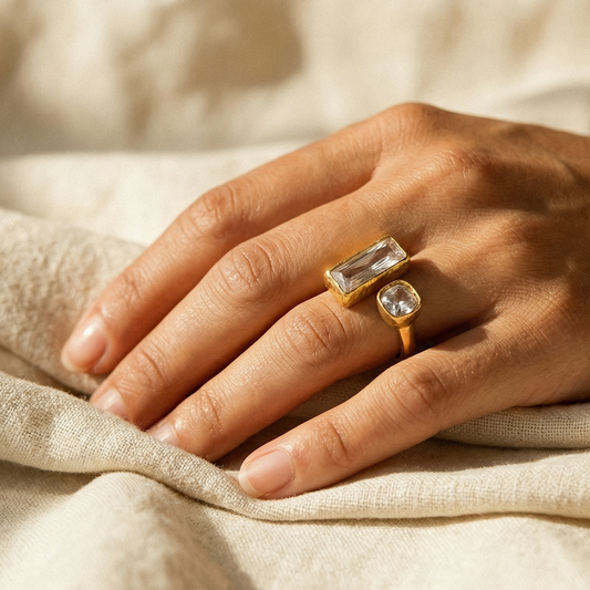 Éclat Ring — detail shot — The Arcive