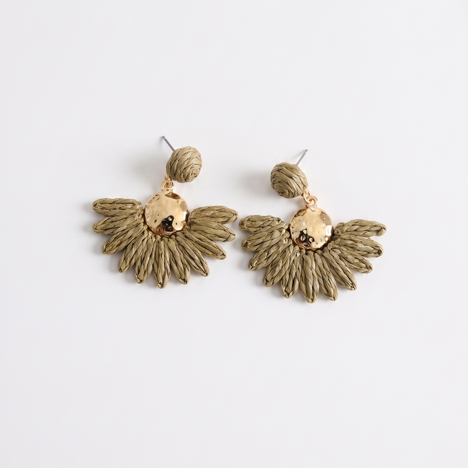 Éclat Dangle Earrings — gold earrings side view | THE ARCIVE
