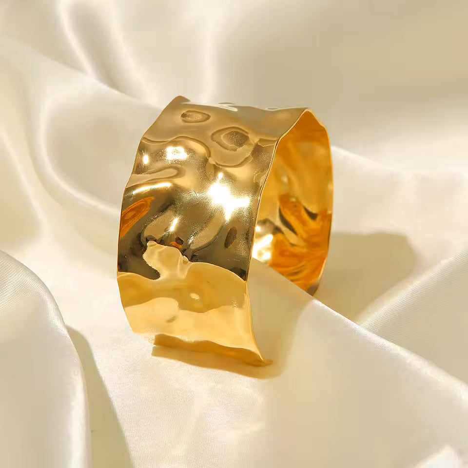 Glide Cuff — lifestyle — The Arcive