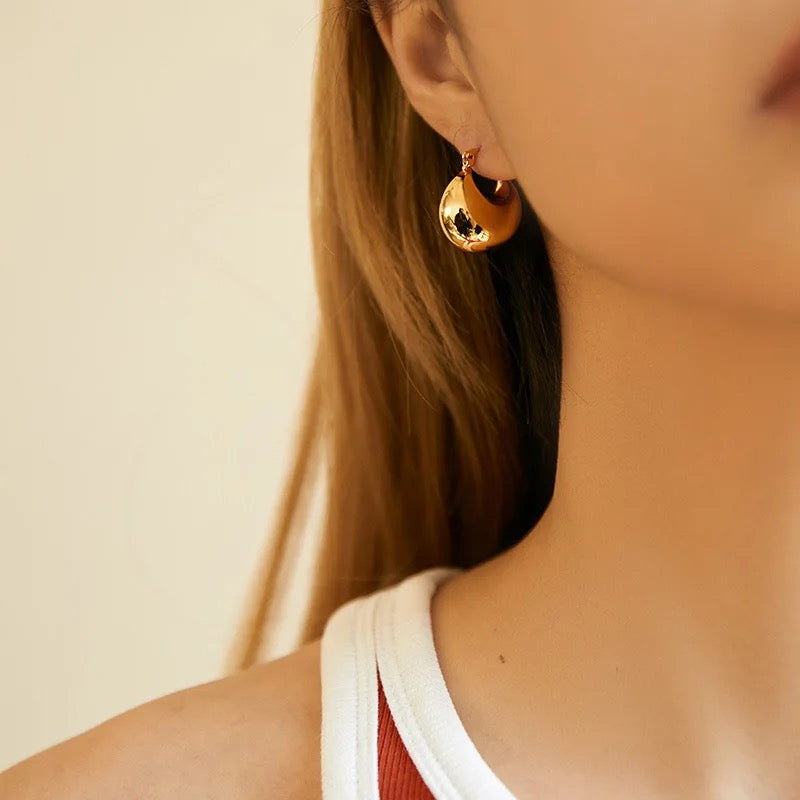 Rivage Drops — shoreline drop earrings angle | THE ARCIVE