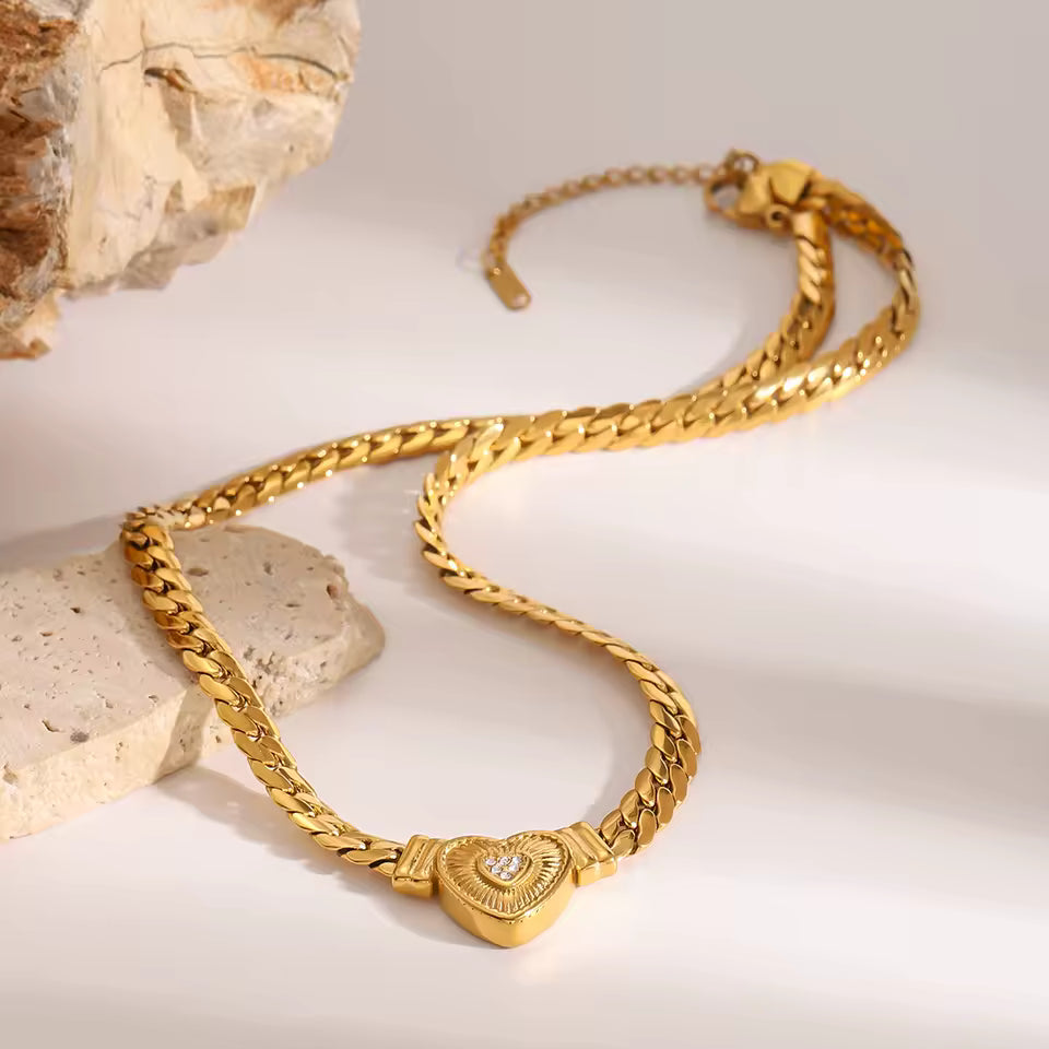 Scintilla Necklace — lifestyle — The Arcive