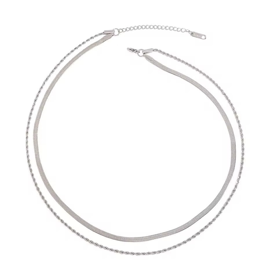 Maille Necklace
