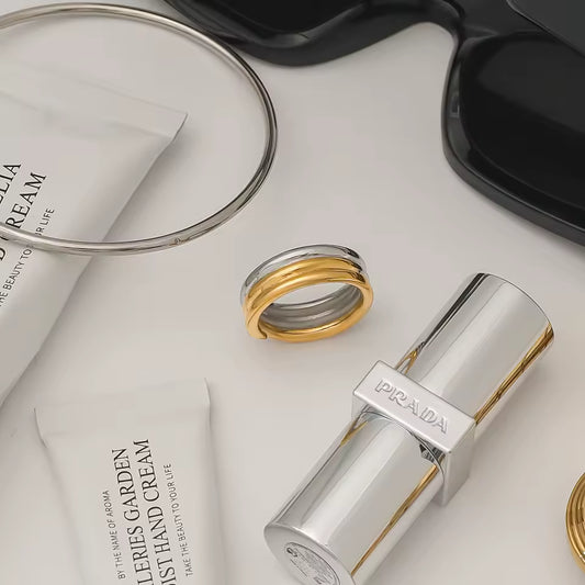 Voûte Ring — detail shot — The Arcive