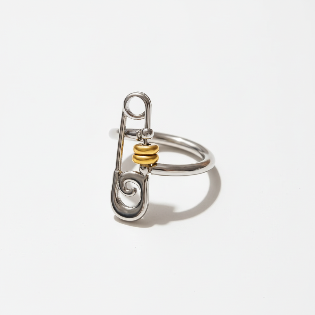 Dune Ring — lifestyle — The Arcive