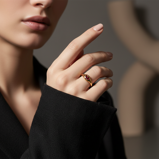 Étoile Ring — detail shot — The Arcive