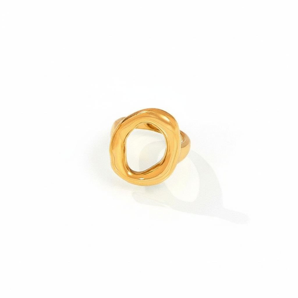 Ovale Ring — open oval ring lifestyle | THE ARCIVE