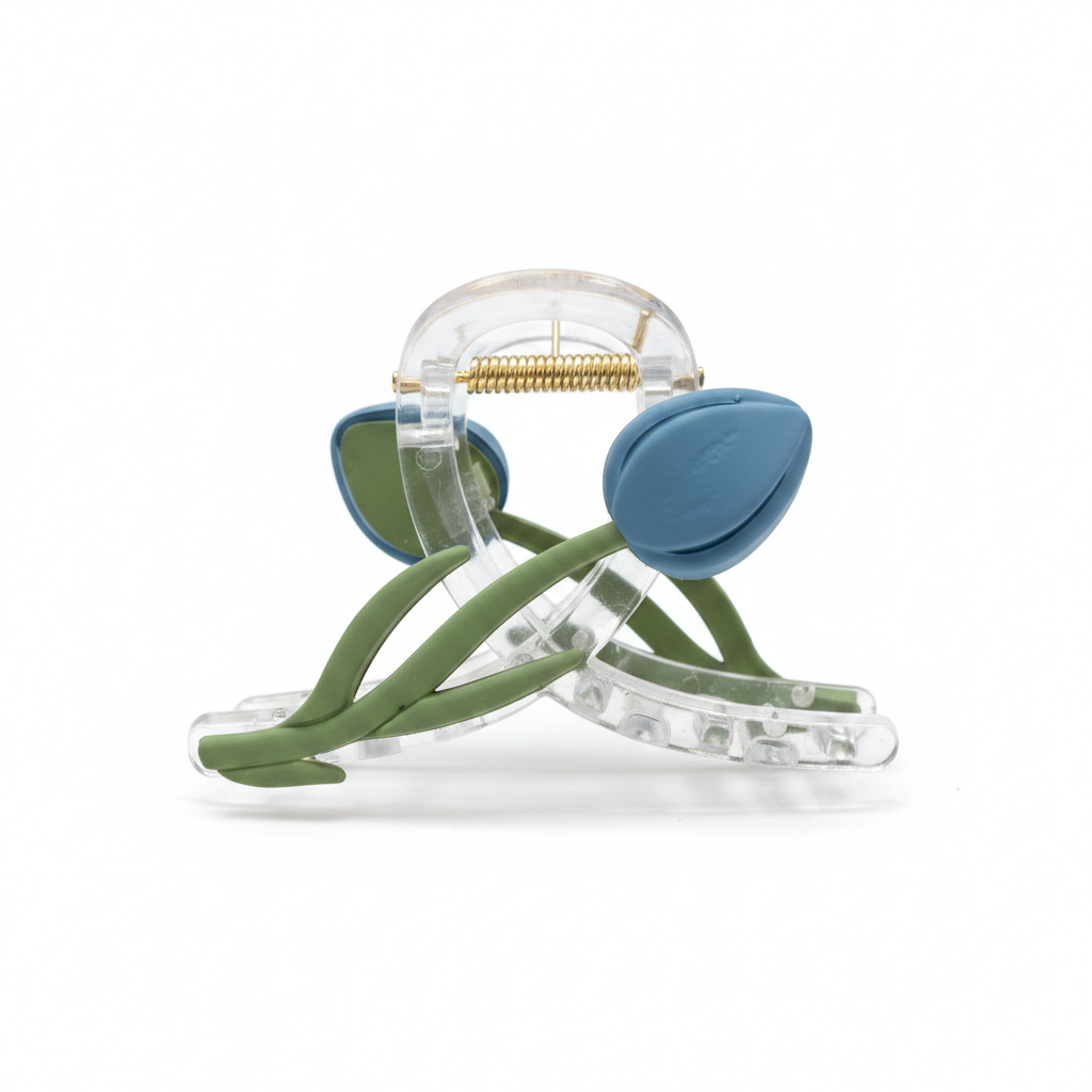 Tulipe Claw Clip - claw clip front view on model | THE ARCIVE